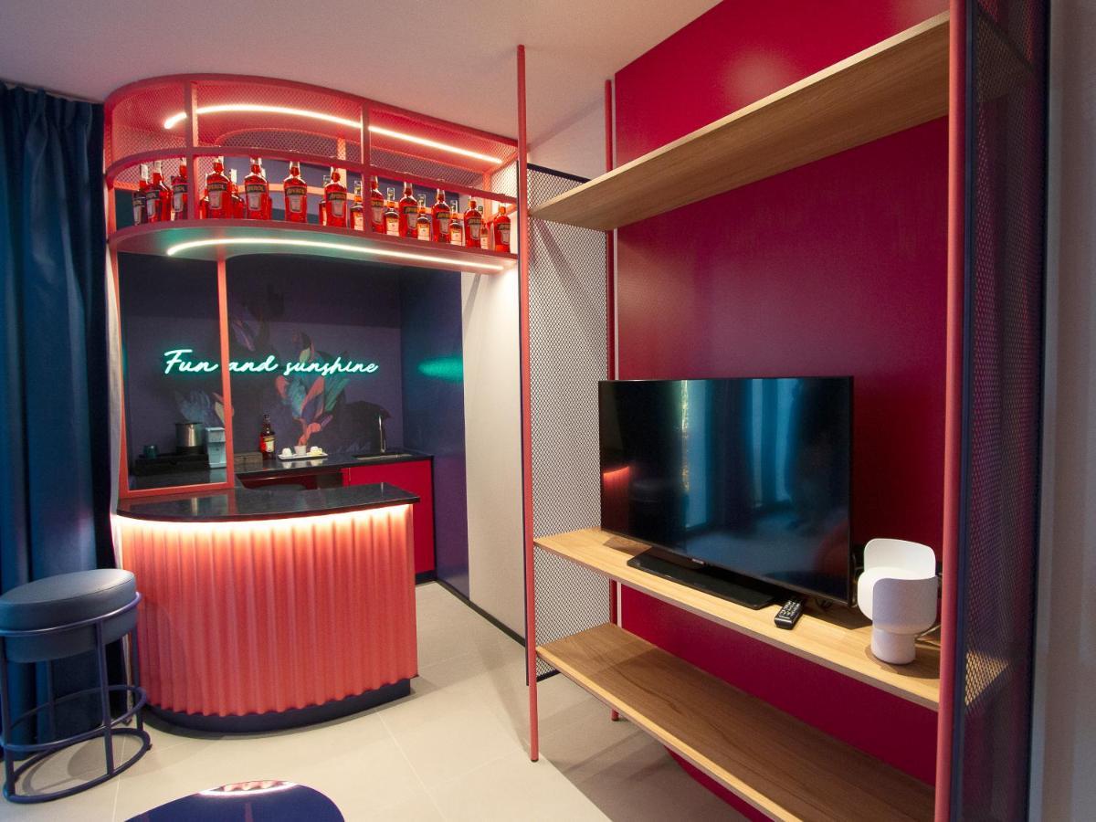 Demo Hotel Design Emotion 리미니 외부 사진