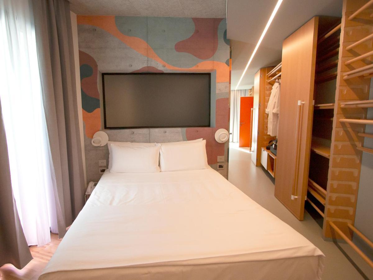 Demo Hotel Design Emotion 리미니 외부 사진